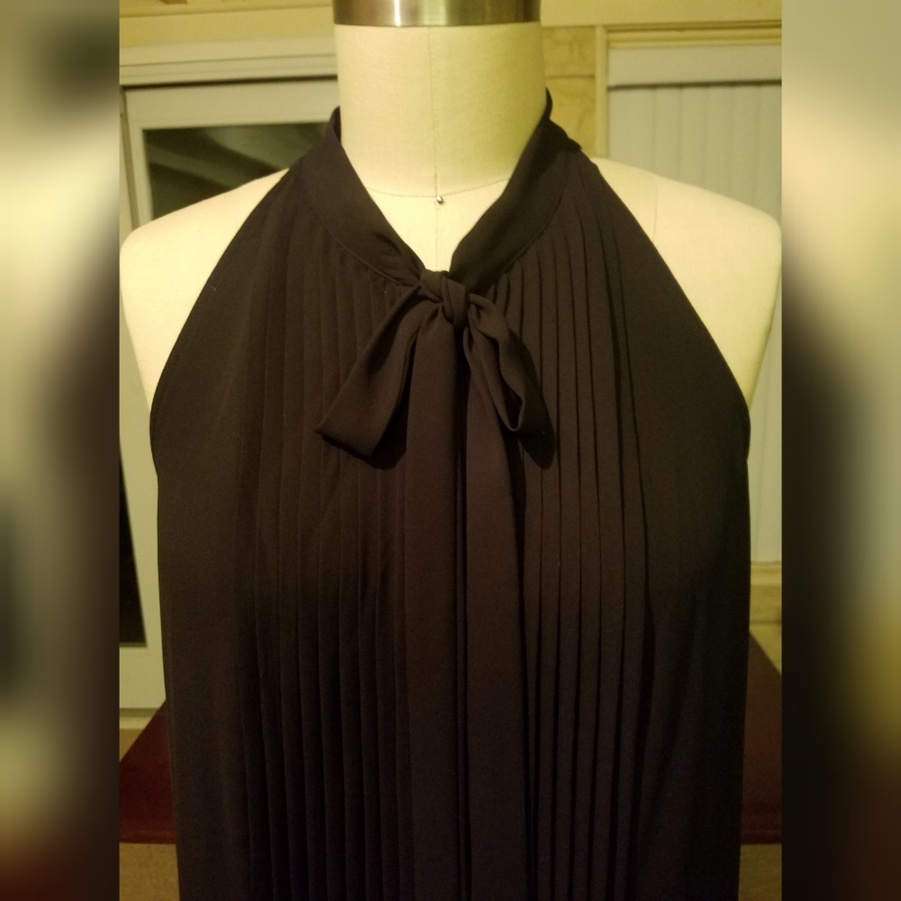 Ann Taylor Pleated Tie Neck Halter Shell - Picture 2 of 16